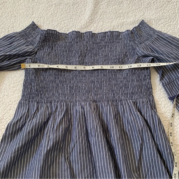 American Eagle Top - Picture 9 of 10